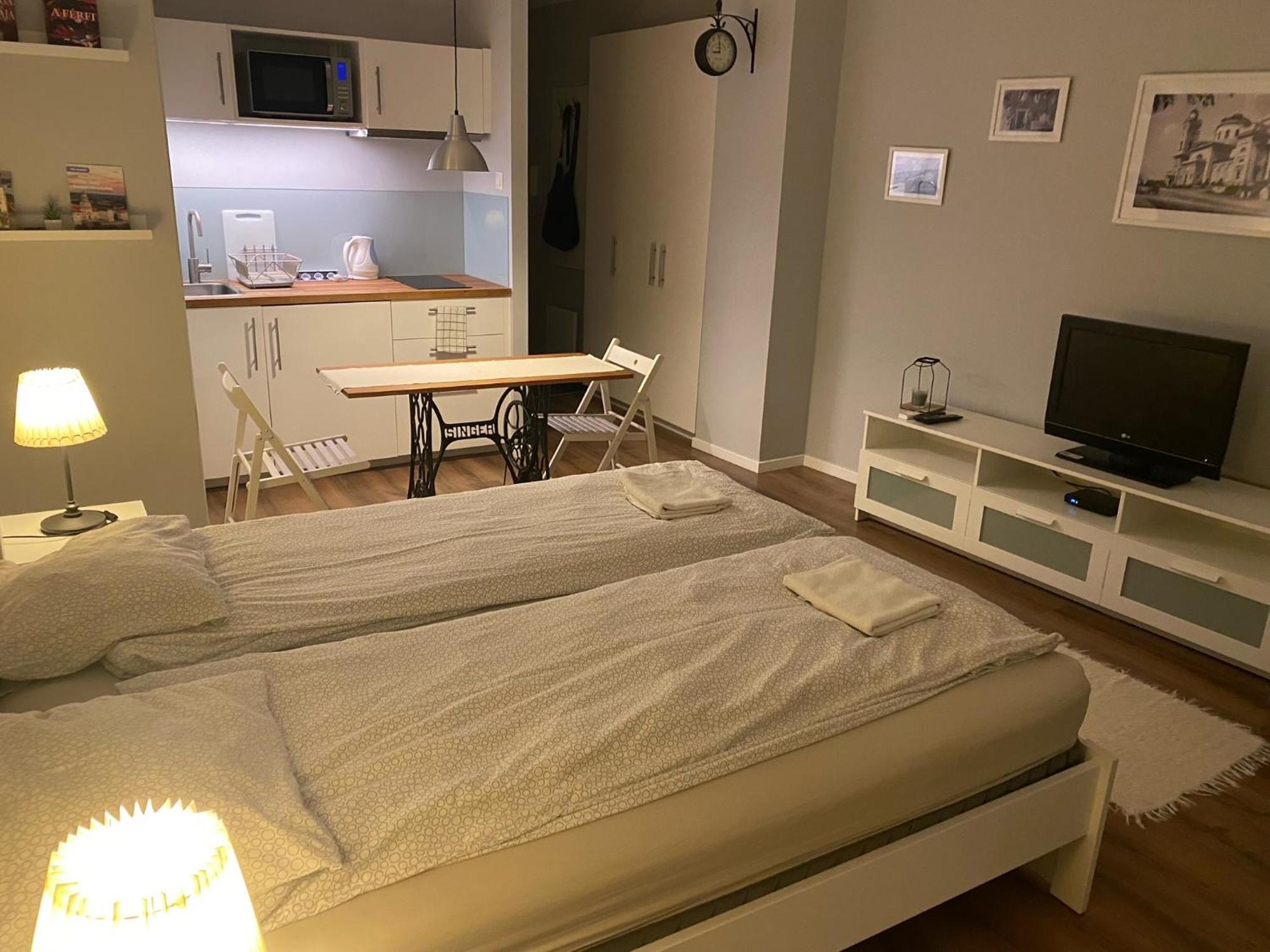 B&B Apartman אגר מראה חיצוני תמונה