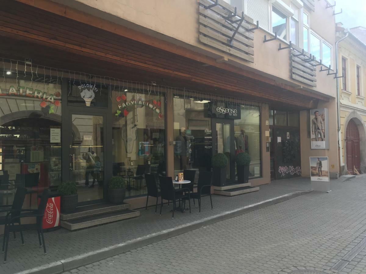 B&B Apartman אגר מראה חיצוני תמונה